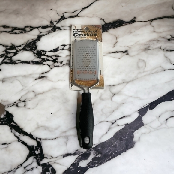 NIB Multi Use Razor Edged Grater Stainless Steel Cheese Nuts Veggies Grater - Picture 2 of 4